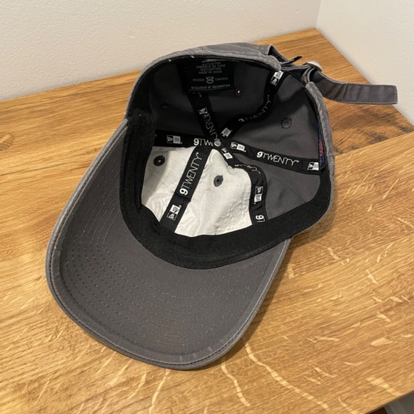 New York Yankees MLB Baseball Hat Gray Embroidered Logo Adjustable – LIKE NEW - Picture 10 of 14